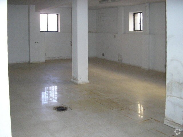 Local commercial dans Ávila, Ávila à louer Photo intérieure– Image 1 sur 2