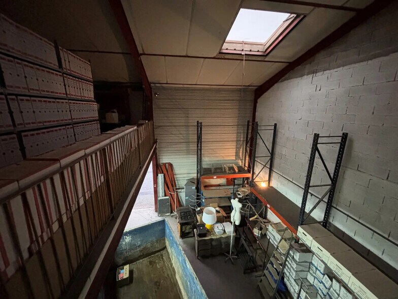 Local d’activités dans Roquebrune-sur-Argens à louer - Photo intérieure – Image 3 sur 4