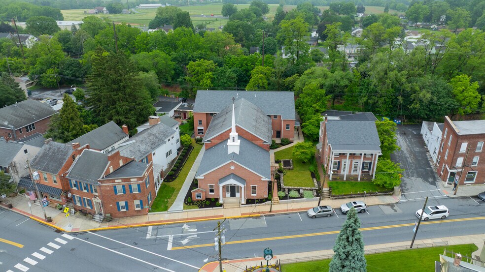 9 Marietta Ave, Mount Joy, PA à louer - Photo de l’immeuble – Image 3 sur 28