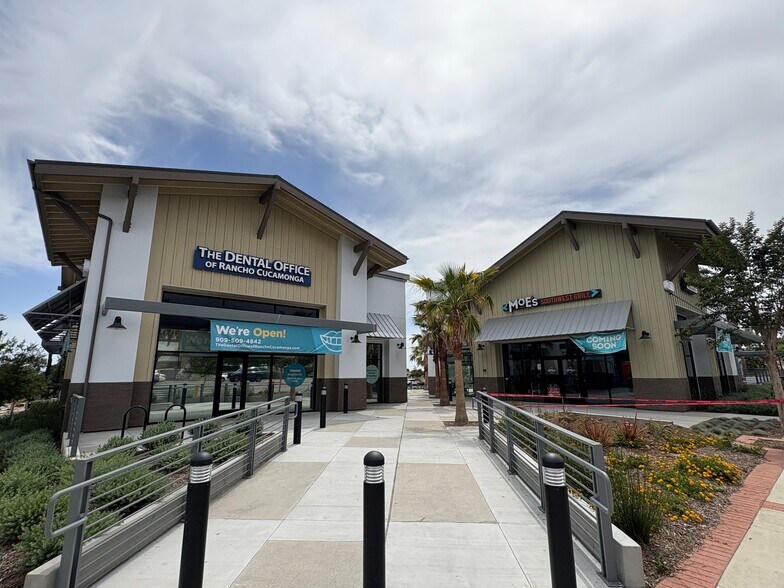 8865-8875 Foothill Blvd, Rancho Cucamonga, CA à louer - Photo de l’immeuble – Image 3 sur 4