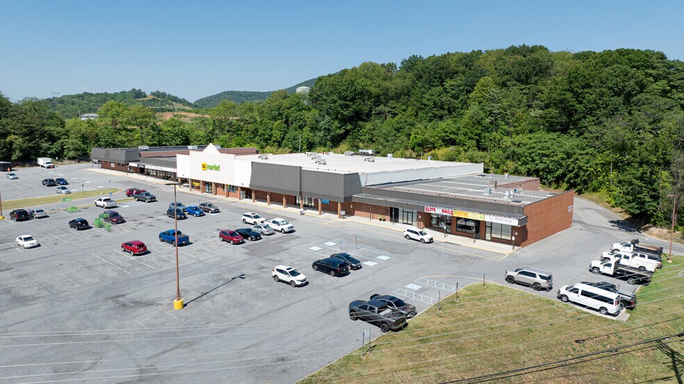 2708 Lee Hwy, Troutville, VA à louer - Photo de l’immeuble – Image 1 sur 5