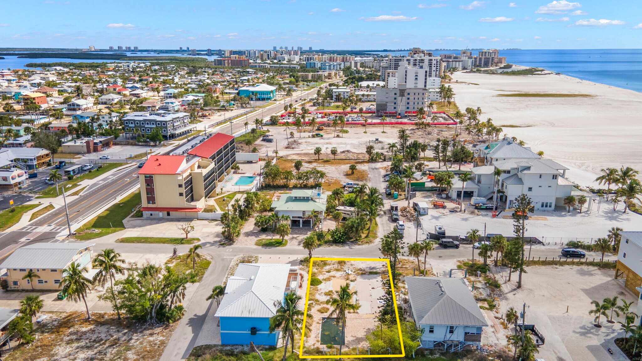 61 Flamingo St, Fort Myers, FL à vendre Photo de l’immeuble– Image 1 sur 7