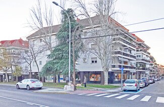 Plus de détails pour Calle San Isidro, 21, Majadahonda - Local commercial à louer