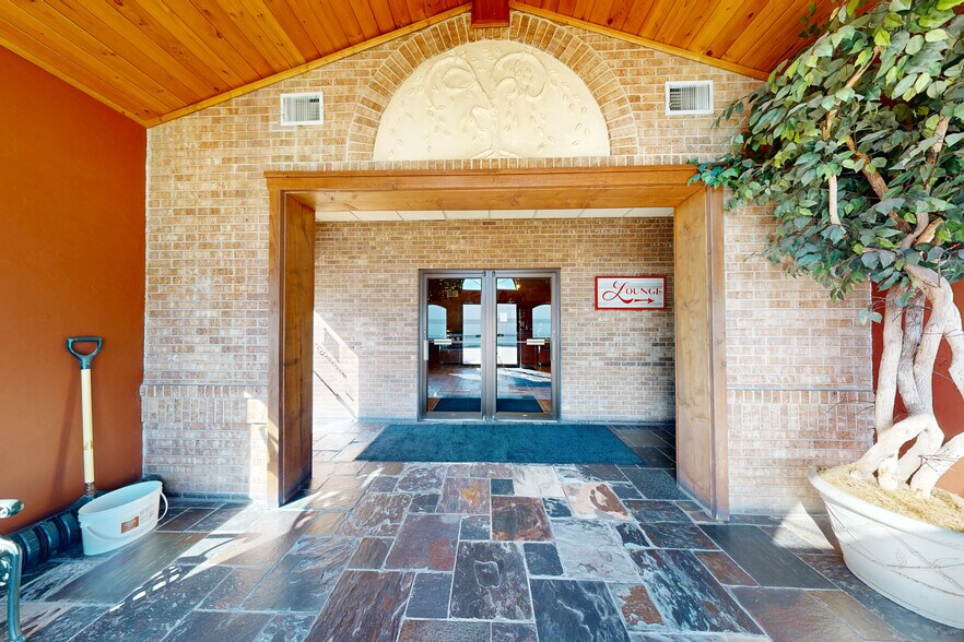 7680 Grand Ave, Gurnee, IL à vendre - Numérisation 3D Matterport – Image 3 sur 37