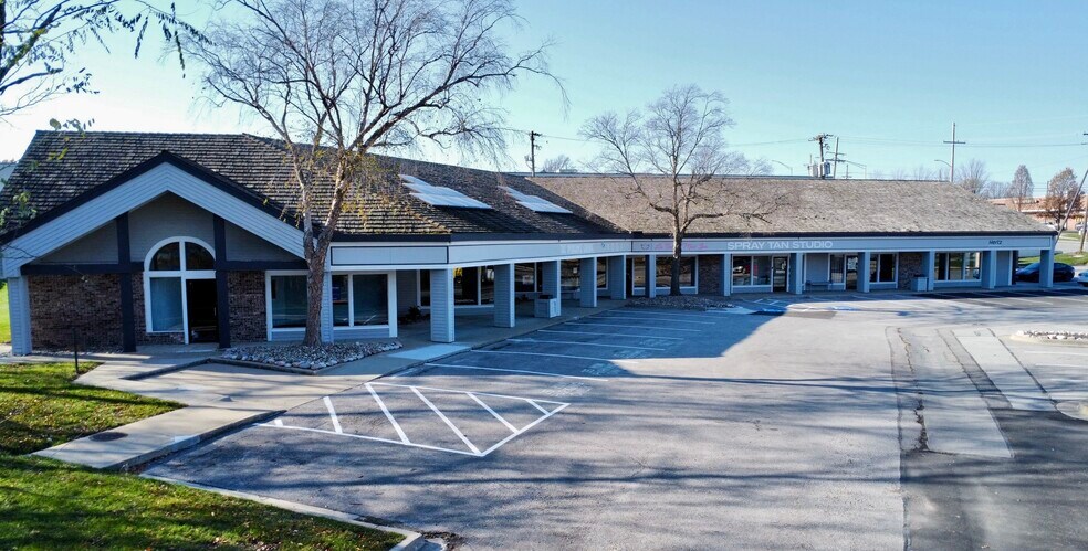 905 SE Langsford Rd, Lee's Summit, MO à louer - Photo de l’immeuble – Image 2 sur 3