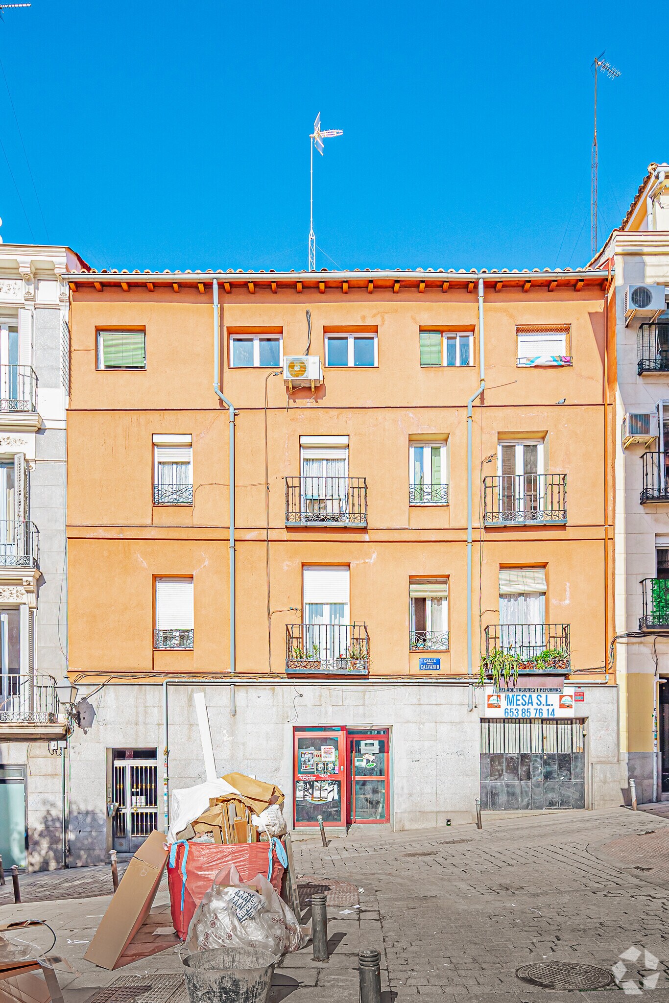 Local commercial dans Madrid, Madrid à louer Photo principale– Image 1 sur 3
