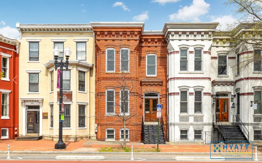 924 Pennsylvania Ave SE, Washington, DC à vendre - Photo de l’immeuble – Image 1 sur 7