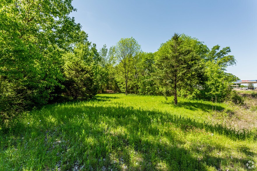 2561 Eason Blvd, Tupelo, MS à vendre - Photo principale – Image 1 sur 1