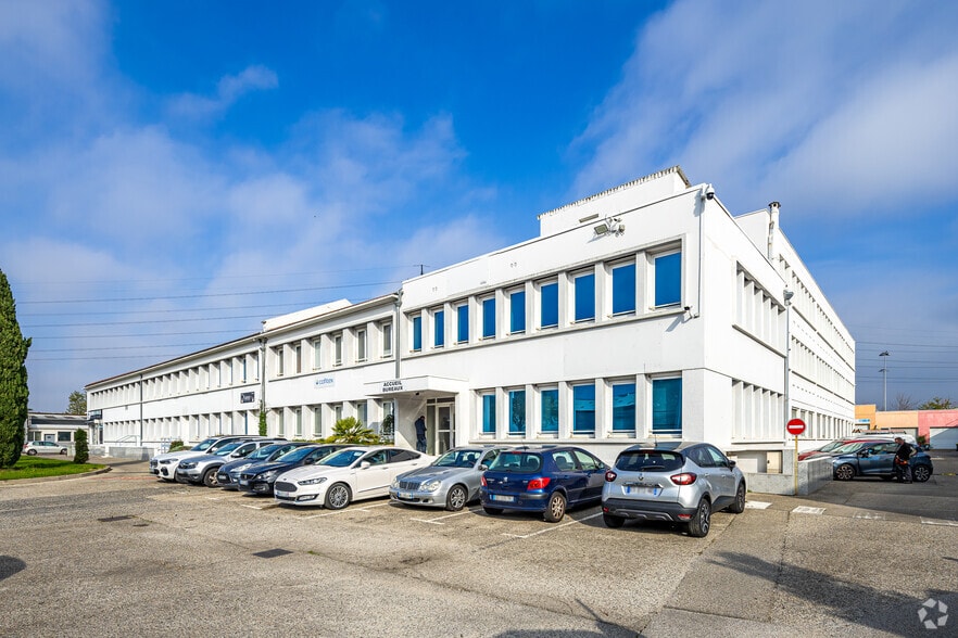 197 Avenue Francis De Pressensé, Vénissieux à louer - Photo principale – Image 1 sur 3