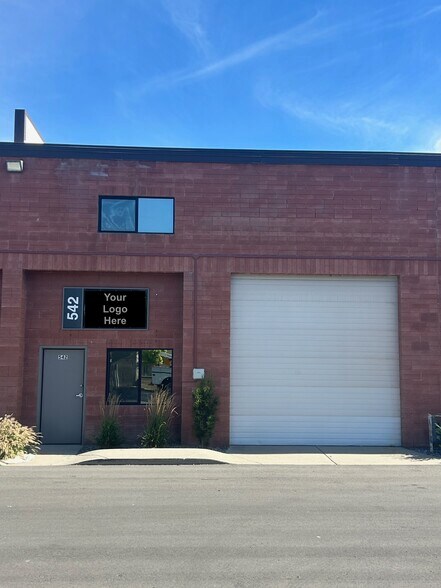 529-559 W 9460 S, Sandy, UT à louer - Photo de l’immeuble – Image 3 sur 4