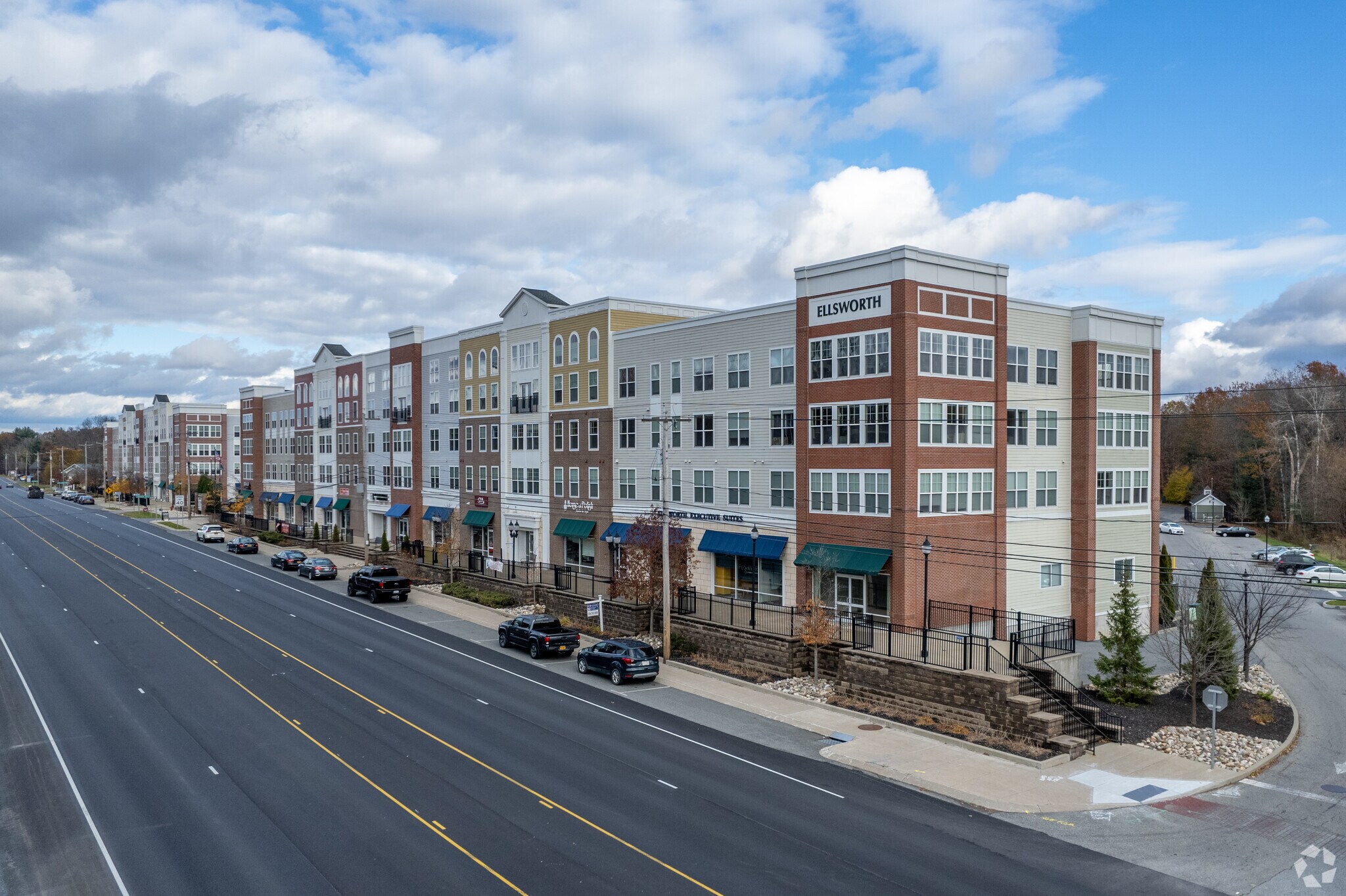 2113 Ellsworth Blvd, Malta, NY à louer Photo principale– Image 1 sur 83