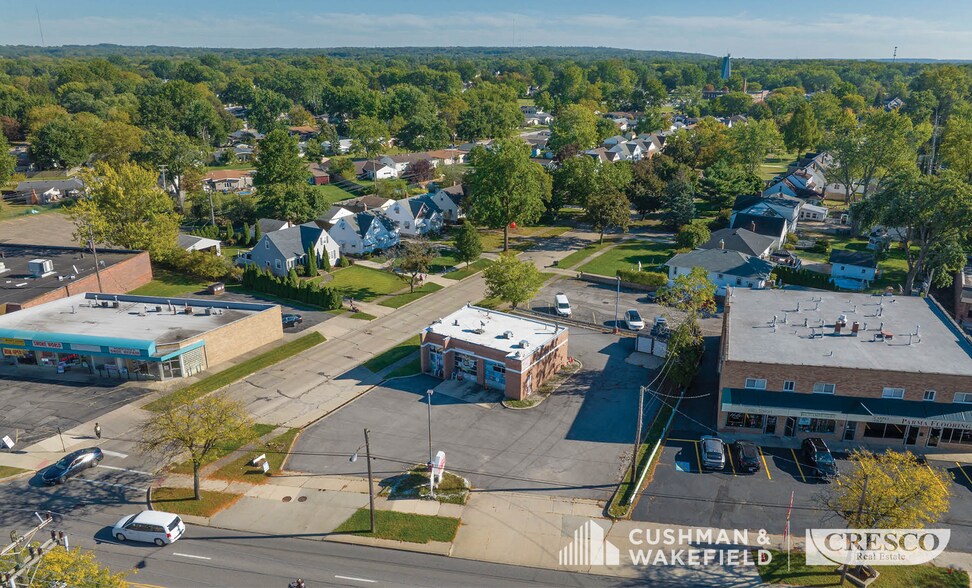 6505 Pearl Rd, Parma Heights, OH à vendre - Photo de l’immeuble – Image 2 sur 4