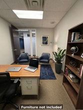 220 Davidson Ave, Somerset, NJ à louer Photo intérieure– Image 1 sur 2