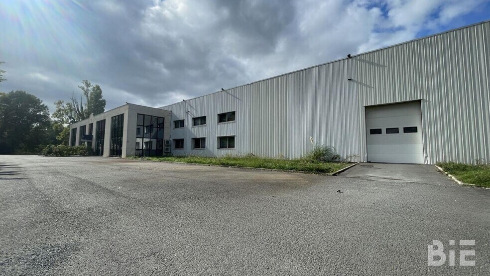 18 Rue André-Marie Ampère, Carbon-Blanc à louer - Photo de l’immeuble – Image 2 sur 11