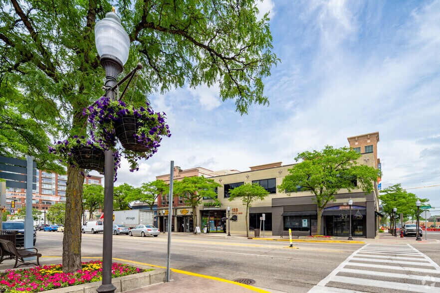 117-123 S Main St, Royal Oak, MI à louer - Photo de l’immeuble – Image 3 sur 6
