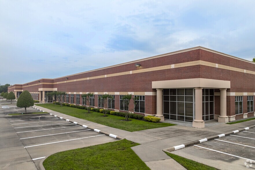 3100 Hayes Rd, Houston, TX à louer - Photo principale – Image 1 sur 5
