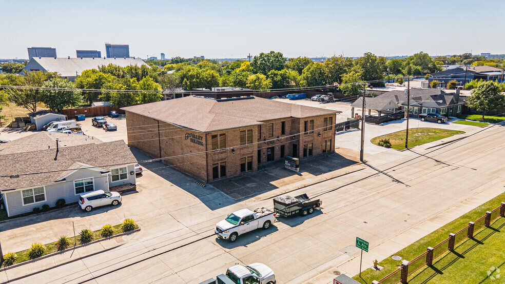 1312 E 14th St, Plano, TX à louer - Photo de l’immeuble – Image 3 sur 50