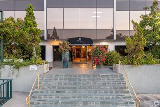 2667 Camino del Rio S, San Diego, CA à louer Photo intérieure– Image 2 sur 25