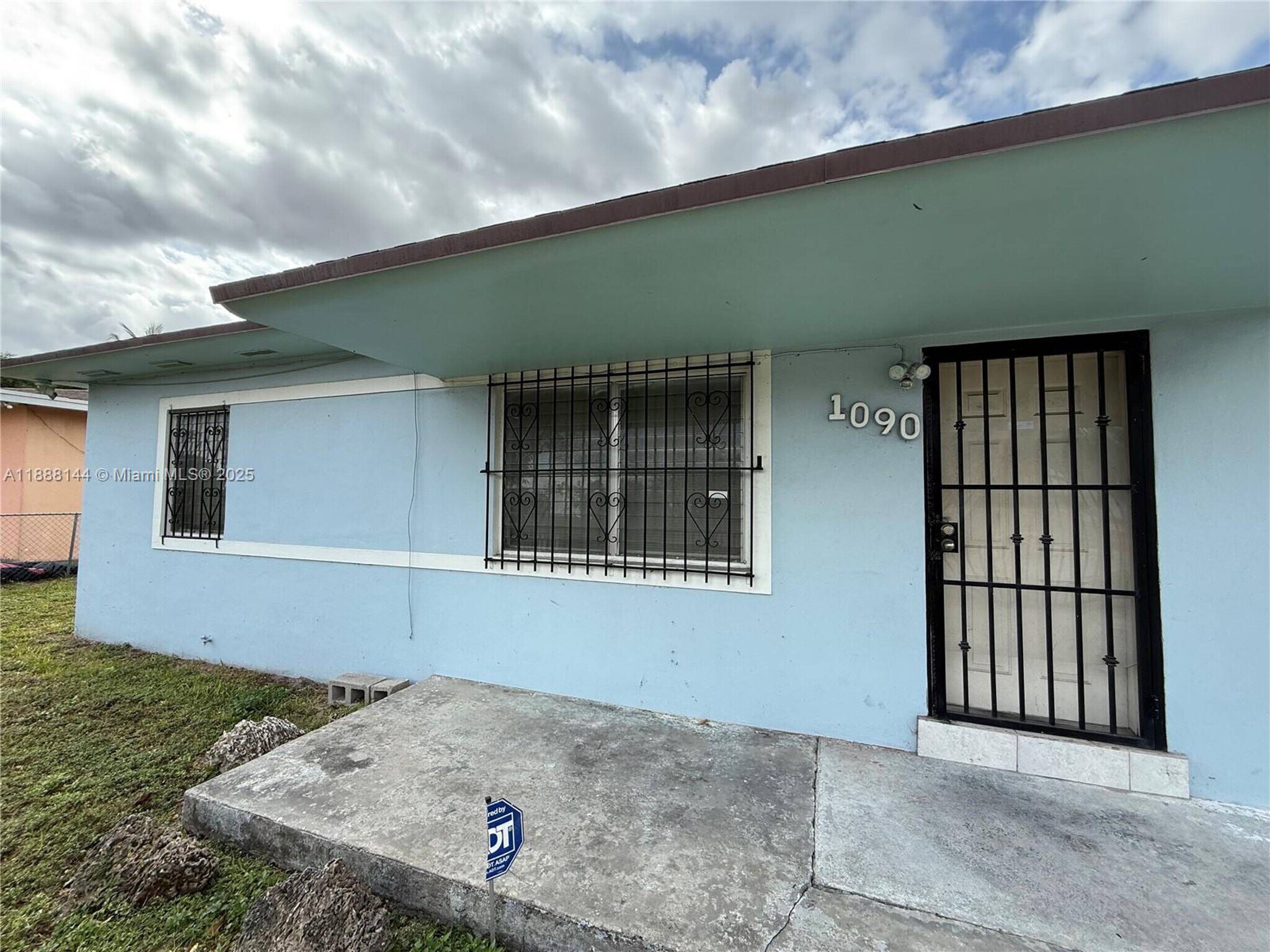 1090 NW 112th St, Miami, FL à vendre Photo principale– Image 1 sur 12