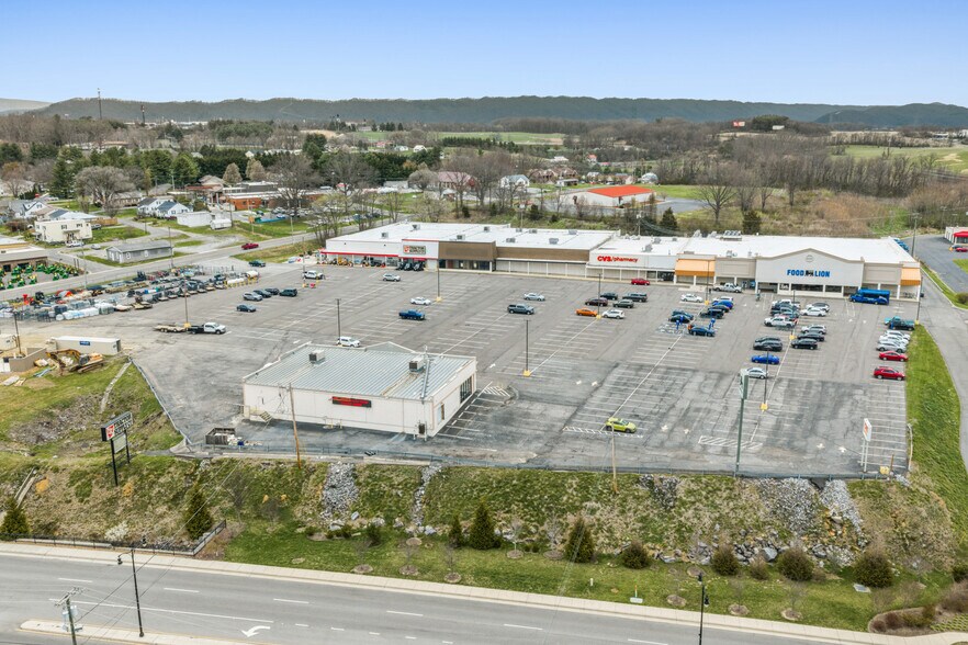 1380 E Main St, Wytheville, VA à vendre - Photo de l’immeuble – Image 2 sur 11