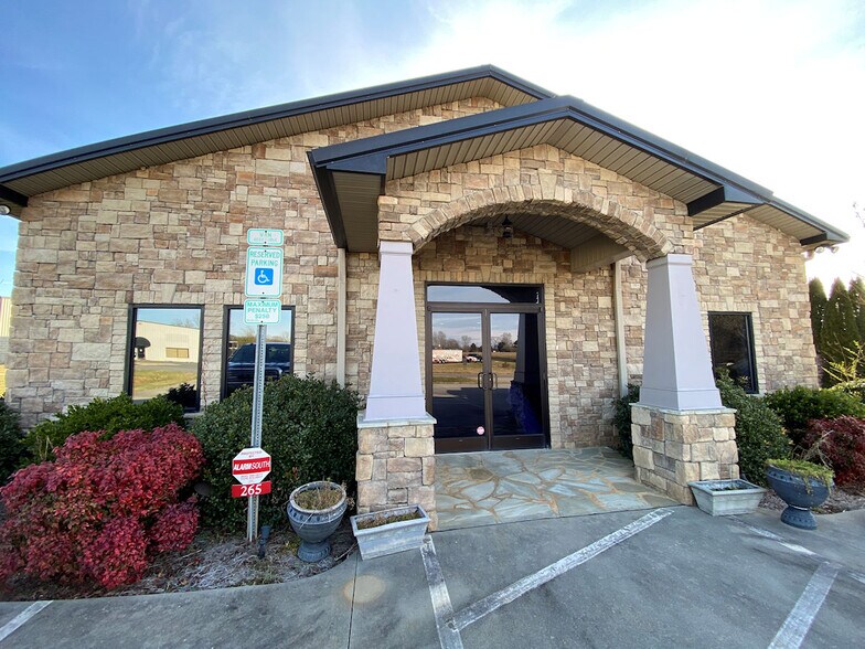 265 Pitt Rd, Mooresville, NC à vendre - Photo de l’immeuble – Image 2 sur 27