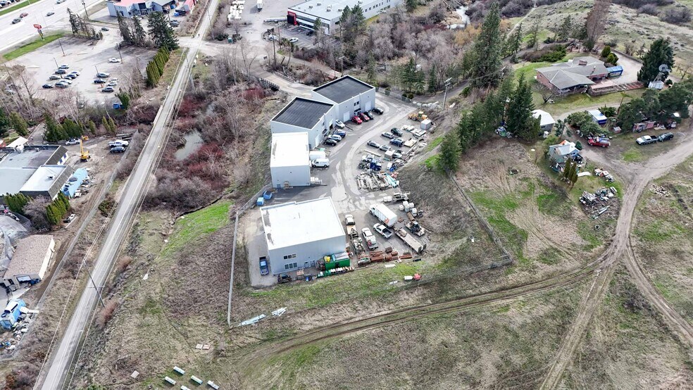 2842-2848 Fenwick Rd, Kelowna, BC à vendre - Aérien – Image 3 sur 13