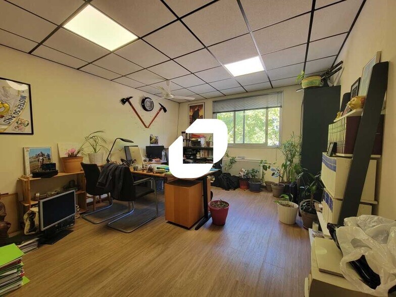 Bureau dans Évry-Courcouronnes à vendre - Photo intérieure – Image 3 sur 16