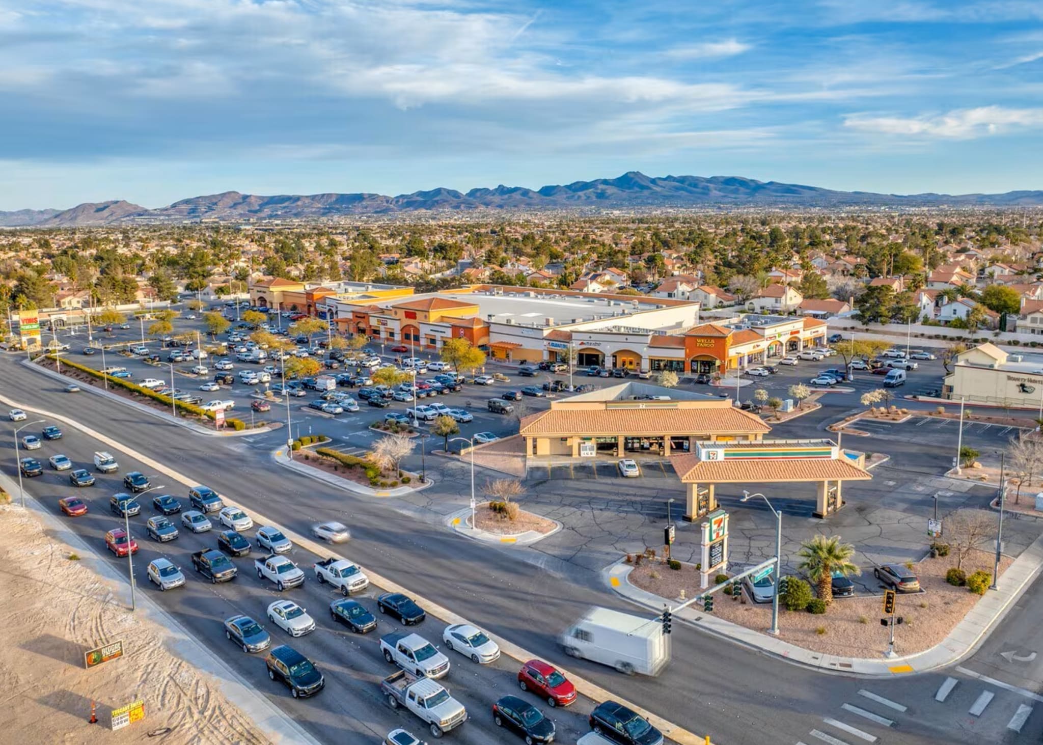 445-525 E Windmill Ln, Las Vegas, NV à louer Photo principale– Image 1 sur 10