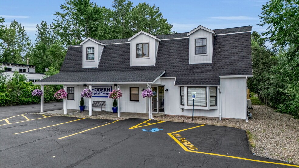 6575 Transit Rd, East Amherst, NY à vendre - Photo de l’immeuble – Image 2 sur 49