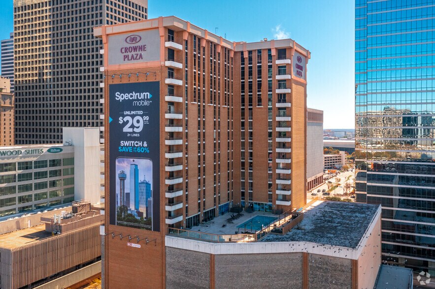 1015 Elm St, Dallas, TX à vendre - Photo principale – Image 1 sur 23