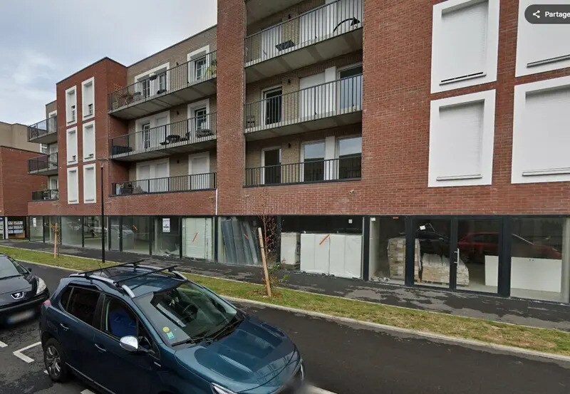 Local commercial dans Lens à louer - Photo de l’immeuble – Image 1 sur 10