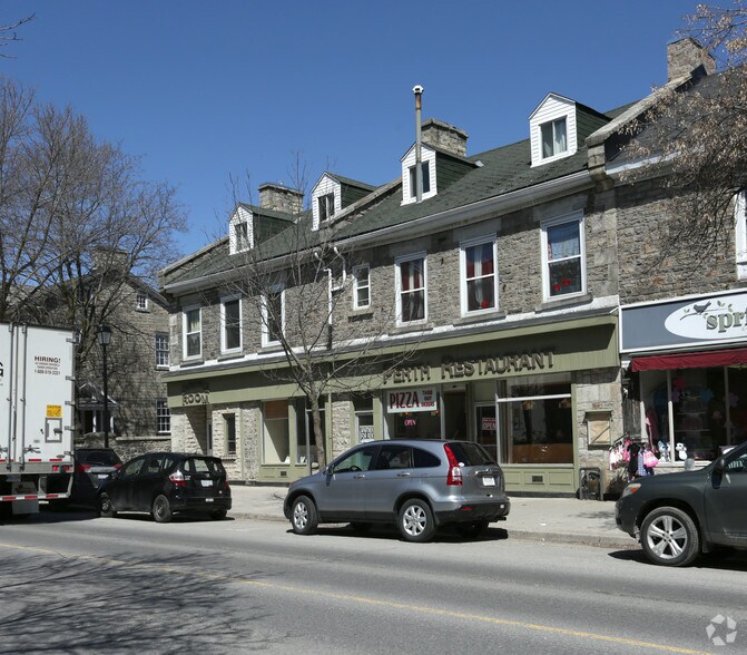 23 Gore St E, Perth, ON à vendre - Photo de l’immeuble – Image 3 sur 7