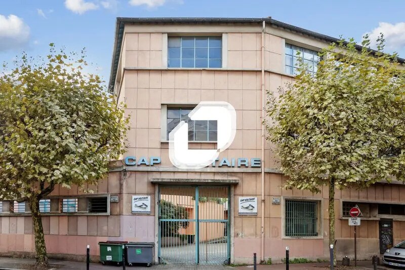 Local d’activités dans Montreuil à louer - Photo de l’immeuble – Image 1 sur 12