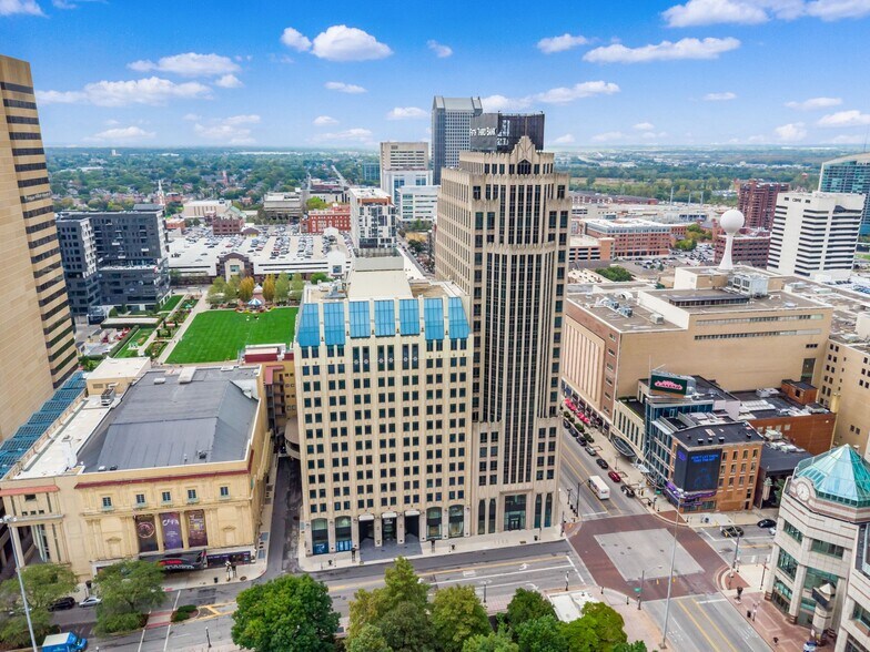 21 E State St, Columbus, OH à louer - Photo de l’immeuble – Image 1 sur 6