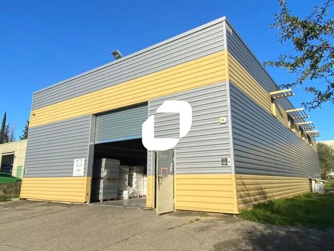 Plus de détails pour Bureau, Local d'activités à louer