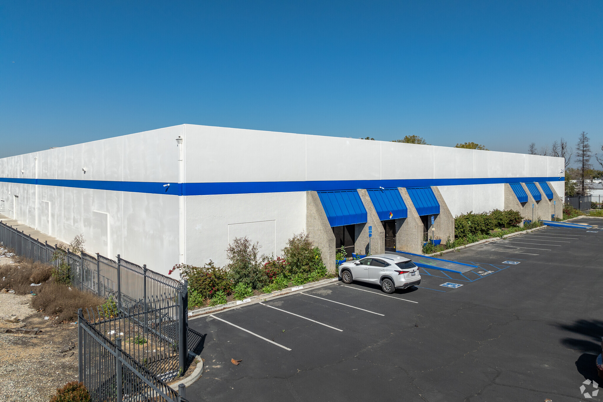 2059 Atlanta Ave, Riverside, CA à louer Photo principale– Image 1 sur 6
