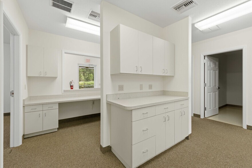 4378 NE 35th St, Ocala, FL à louer - Photo de l’immeuble – Image 2 sur 17
