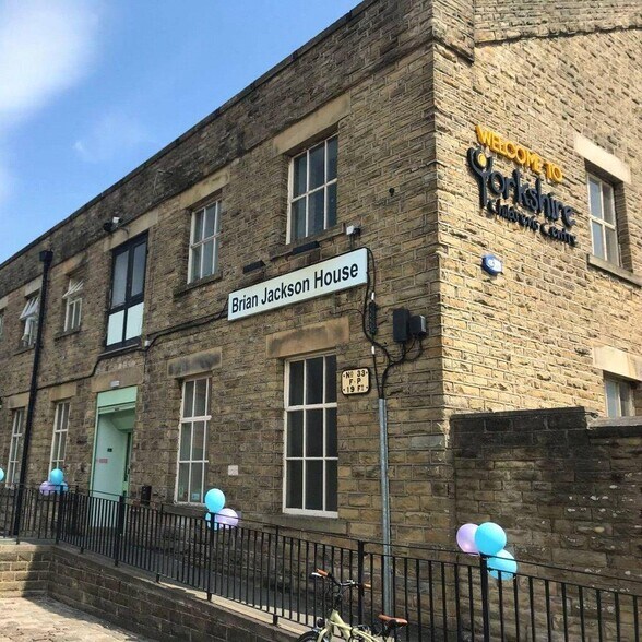 New North Para, Huddersfield à louer - Photo de l’immeuble – Image 2 sur 10