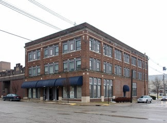 Plus de détails pour 316-318 Washington St, Bloomington, IL - Bureau à louer