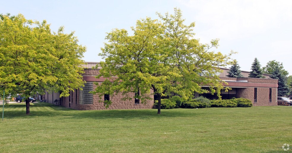 500 Commerce Dr, Amherst, NY à louer - Photo de l’immeuble – Image 3 sur 3