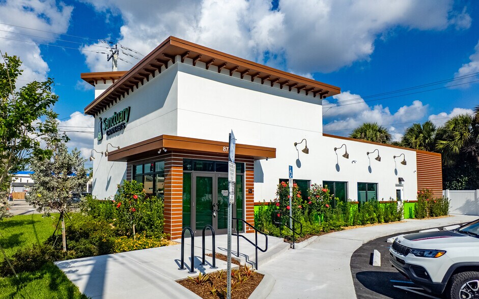 835 Belvedere Rd, West Palm Beach, FL à vendre - Photo de l’immeuble – Image 2 sur 6