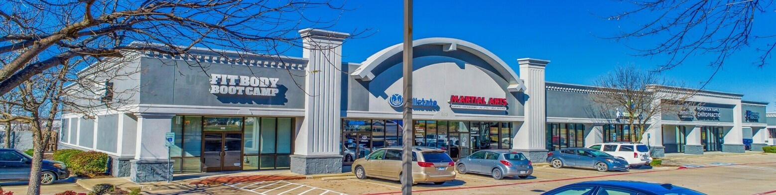 613 Uptown Blvd, Cedar Hill, TX à louer Photo de l’immeuble– Image 1 sur 5