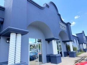 309-313 W Bass St, Kissimmee, FL à louer Photo intérieure– Image 2 sur 18