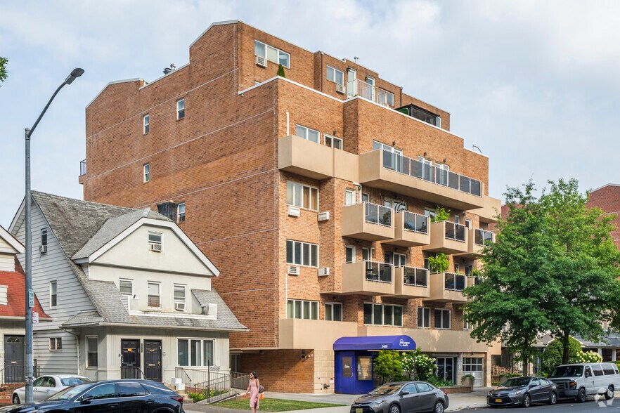 2408-2412 Ocean Ave, Brooklyn, NY à louer - Photo de l’immeuble – Image 2 sur 17