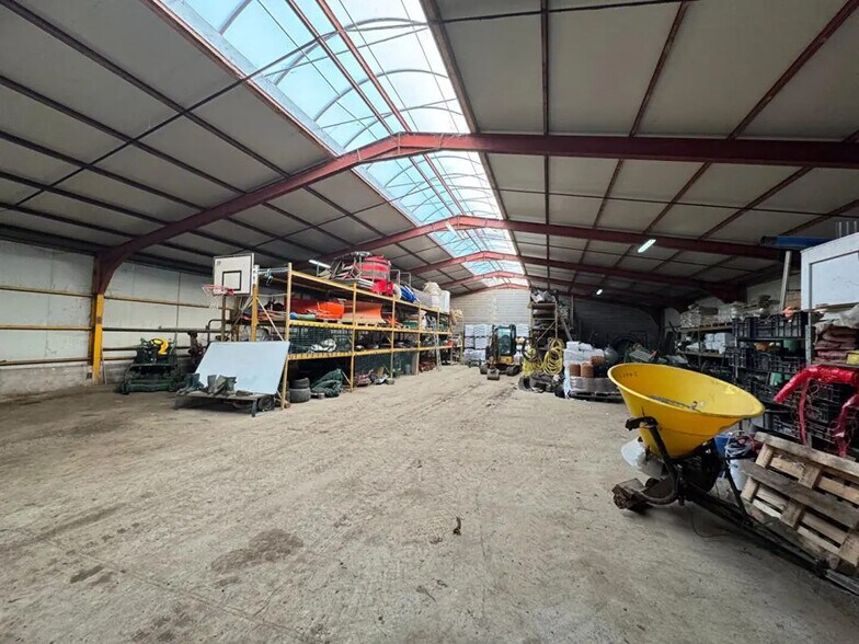 Local d’activités dans Ogy-Montoy-Flanville à louer - Photo intérieure – Image 2 sur 3