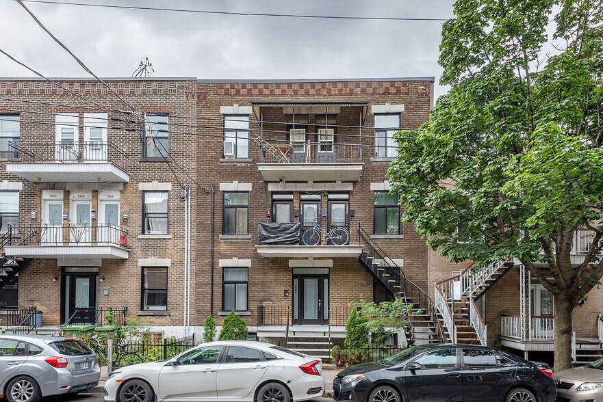 7814 Rue Berri, Montréal, QC à vendre - Photo principale – Image 1 sur 4