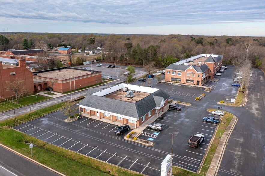 9405 Chesapeake St, La Plata, MD à louer - Photo de l’immeuble – Image 3 sur 8