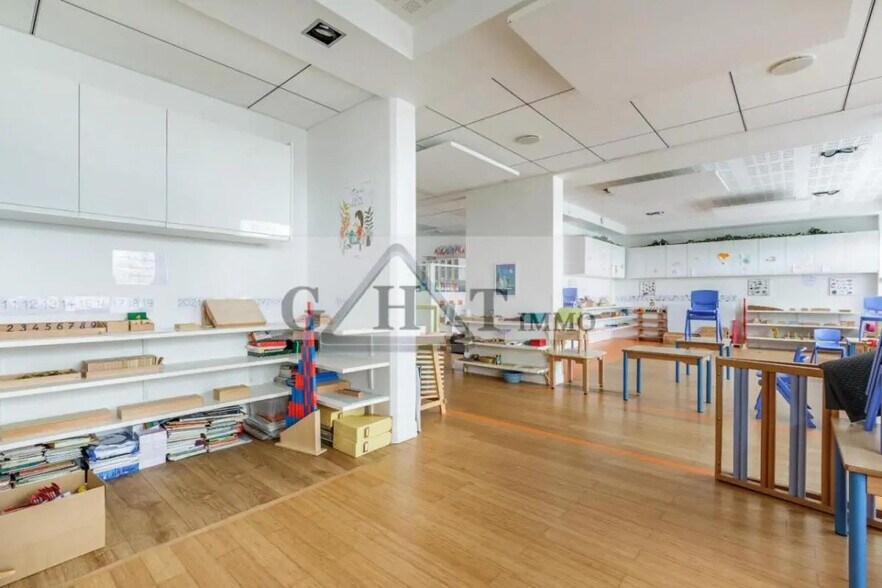 Local commercial dans Vincennes à louer - Photo intérieure – Image 2 sur 5