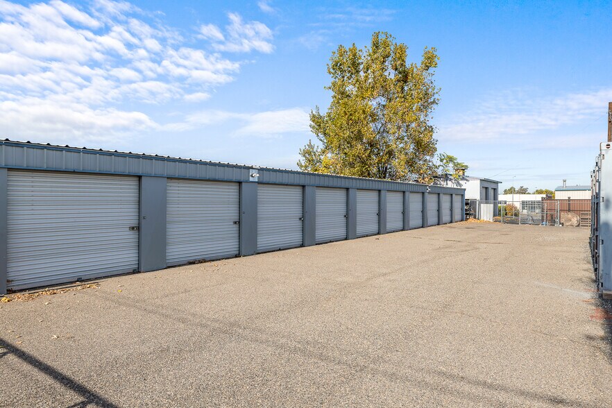 912 Grand Ronde Ave, Kennewick, WA à vendre - Photo de l’immeuble – Image 2 sur 30
