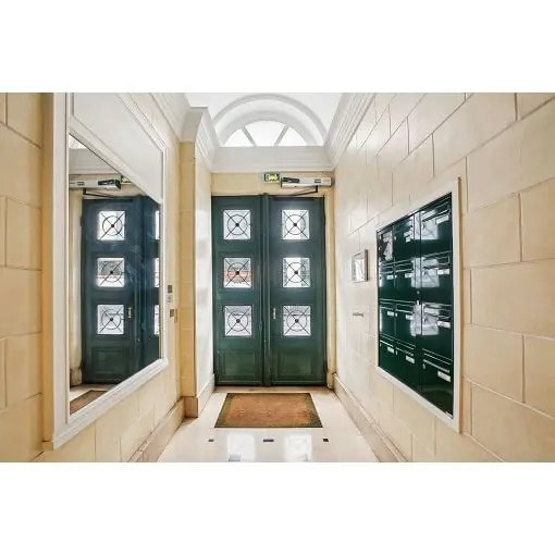 24 Rue De Châteaudun, Paris à louer - Hall d’entrée – Image 2 sur 10